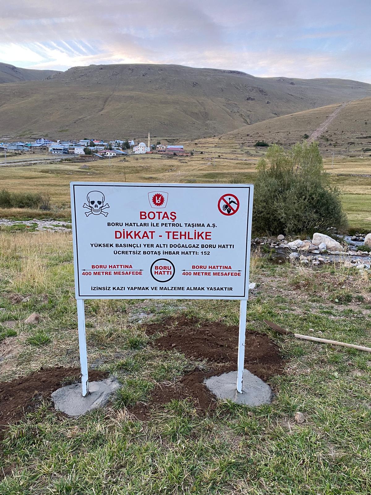 Dere Geçiş Levhası